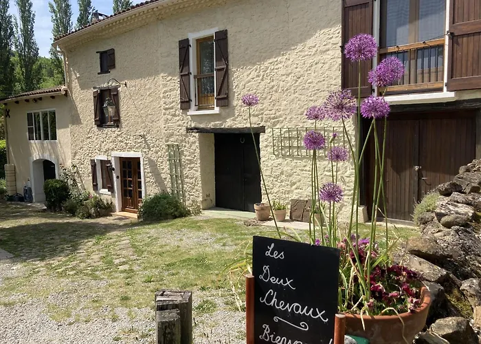 Les Deux Chevaux Chambres d’Hôtes